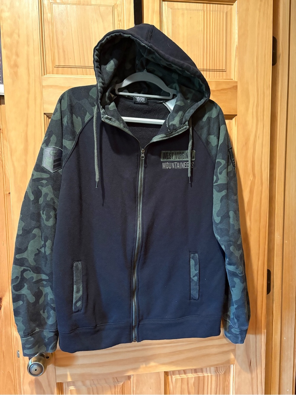 Mountaineers Navy Camouflage Zip-Up Hoodie